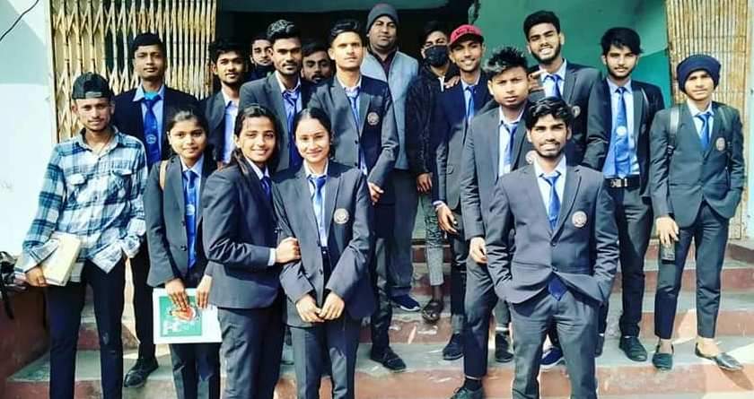 Student's Pic